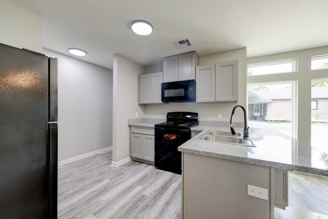 Building Photo - 803 Lagarde St