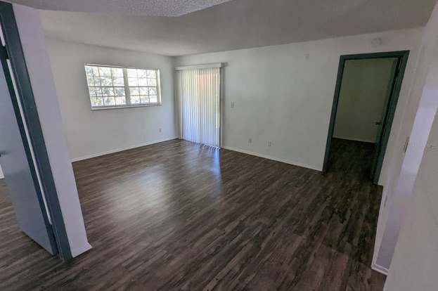 Building Photo - 571 Midway Track