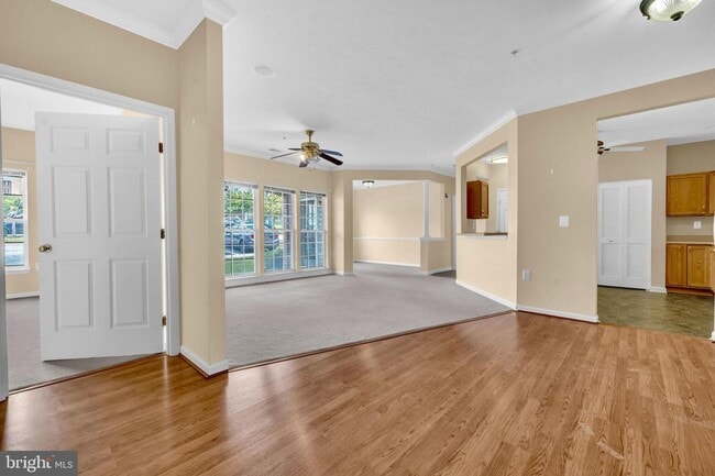 Building Photo - Piney Orchard - Ground Level entry - 2 bed...