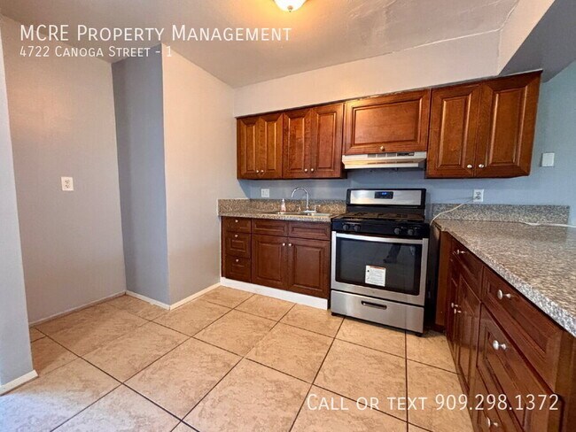 Foto del edificio - 4722 Canoga St