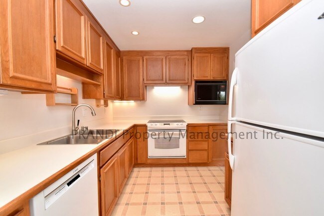 Foto del edificio - 57 Eucalyptus Knoll St