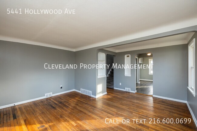 Building Photo - 5441 Hollywood Ave