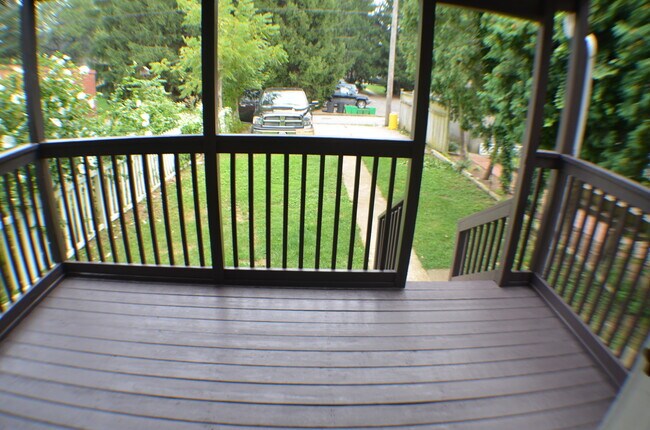 Foto del edificio - 2 BEDROOM APARTMENT ON THE AVENUES
