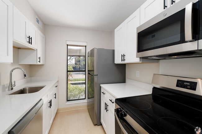 Building Photo - Village Park Apartments