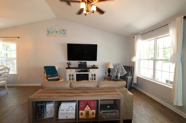 Foto del edificio - 53 Summer Brooke Ln