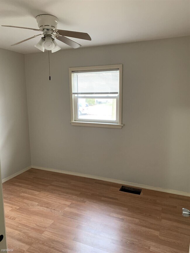Building Photo - 2 br, 1 bath  - 1013 Powers Ave NW