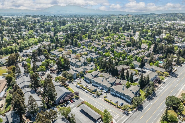 context - 1008 Maywood Ln