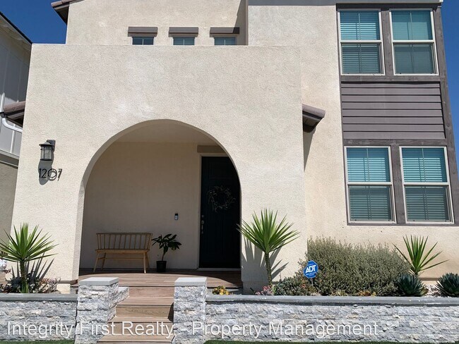 Building Photo - 4 br, 3 bath House - 1207 Camino Levante