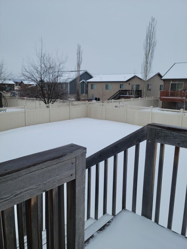 Building Photo - 5 br, 3 bath House - 712 Mountain View Dri...