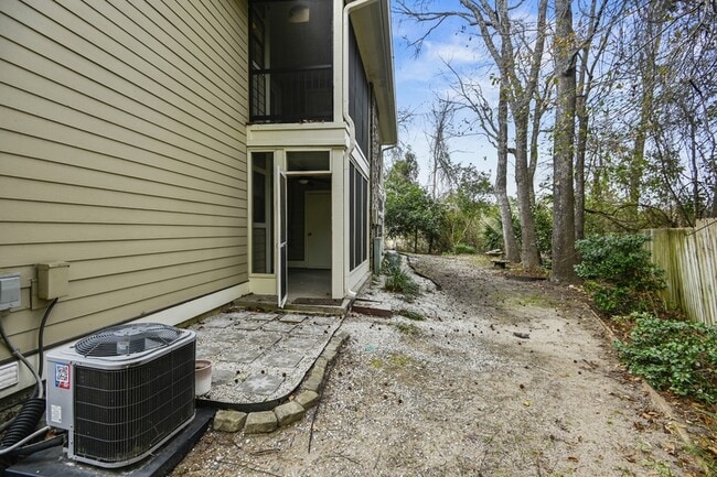 Foto del edificio - 1878 Montclair Dr