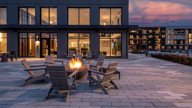 Building Photo - The Basin