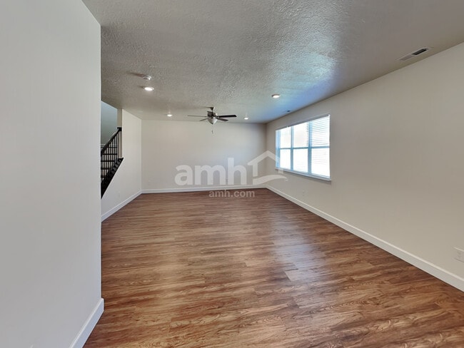 Building Photo - 2357 Surry Way