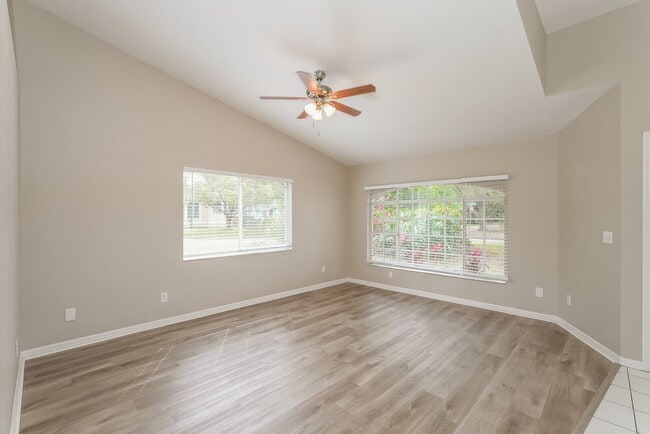 Building Photo - 11598 Heritage Way