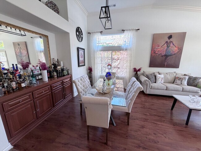 Foto del edificio - 3258 Meadow Side Pl