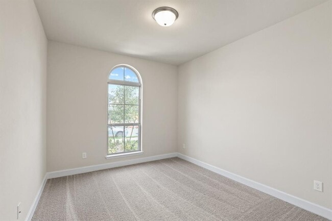 Foto del edificio - 18511 Wolf Mountain Ln