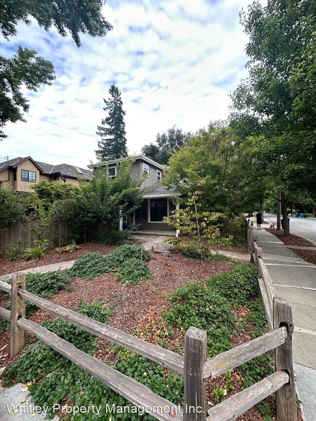 Building Photo - 4 br, 3 bath House - 535 Central Ave