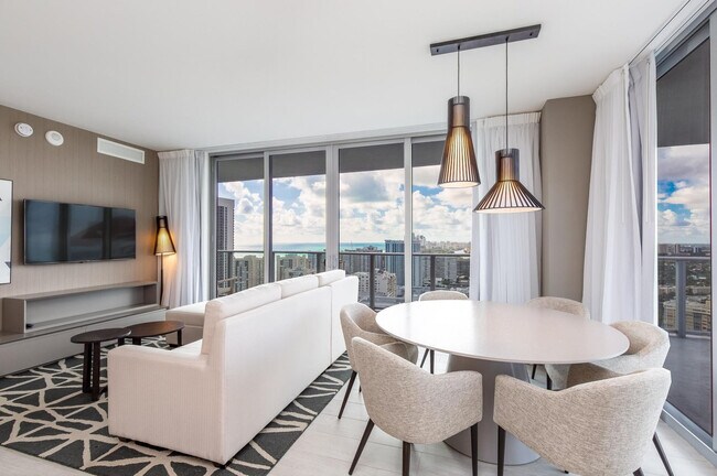 Building Photo - 2721 Hallandale Beach Blvd