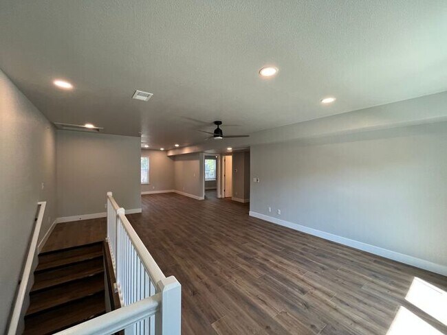 Foto del edificio - Brand New Condo in Central Fort Collins