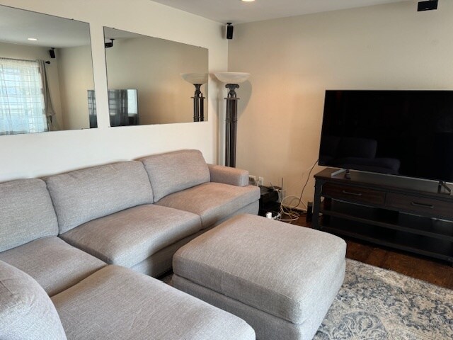Funished Living Room - 660 The Village