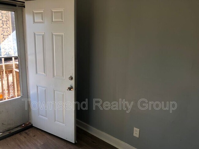 Foto del edificio - 2143 Lincoln Heights Ct