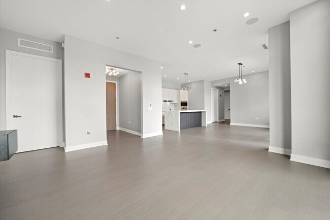 Building Photo - 360 W Erie St