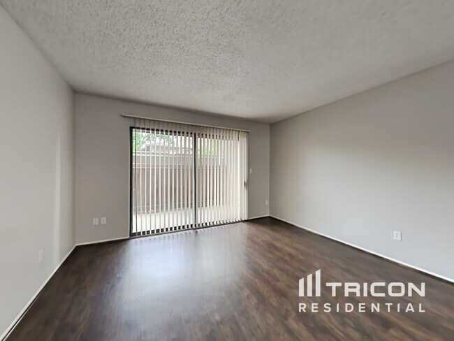 Foto del edificio - 113 Rocky Hill Rd
