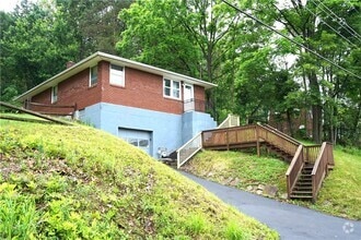 Building Photo - 27 Cornell Ave