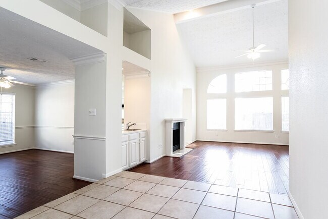 Foto del edificio - 5502 Village Springs Dr