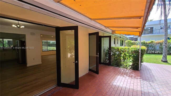 Building Photo - 5726 S Le Jeune Rd