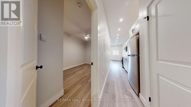 Building Photo - 39 1st Ave S