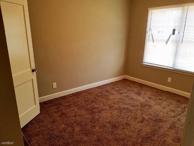 Building Photo - 2 br, 1 bath House - 673 S Greer St