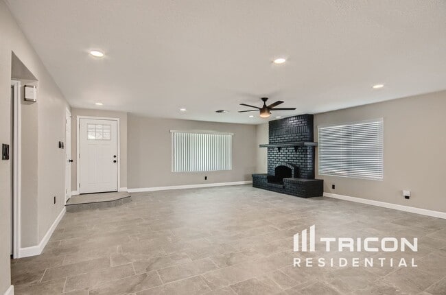 Foto del edificio - 4007 E Apollo Rd