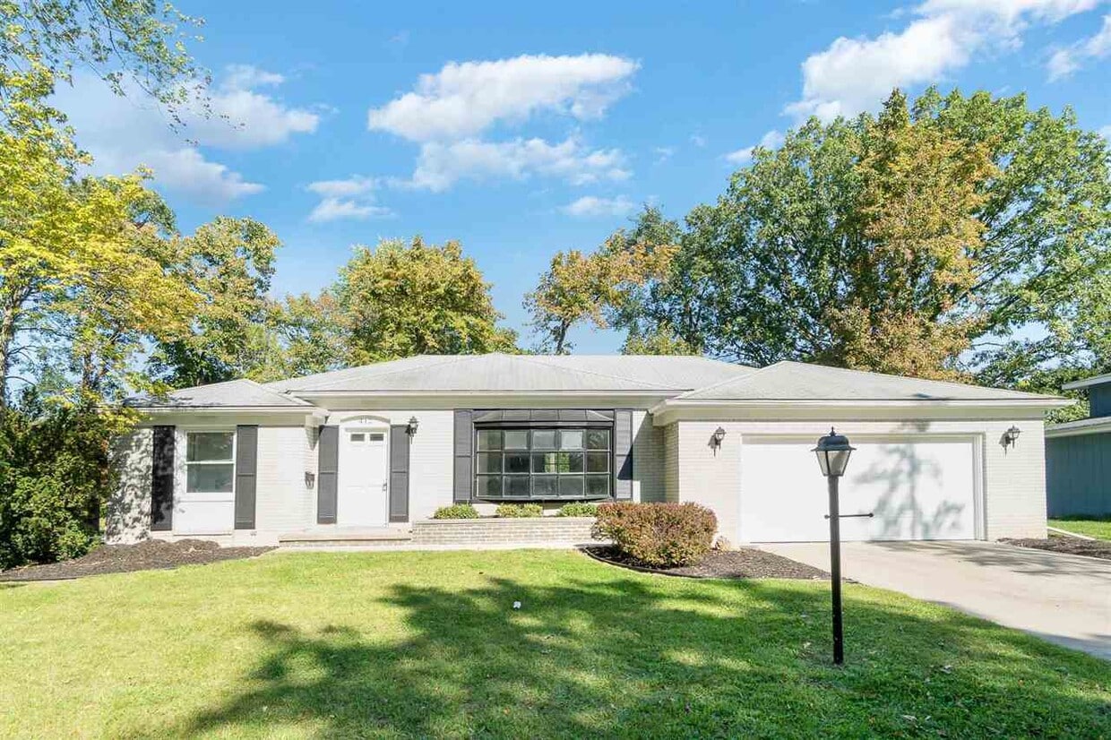 Primary Photo - 412 Harper Ln