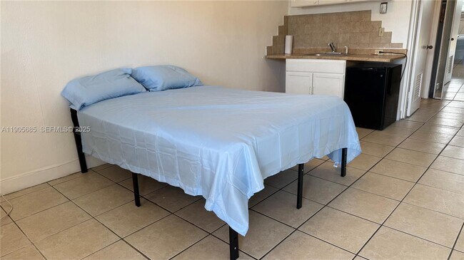 Foto del edificio - 26 Diplomat Pkwy