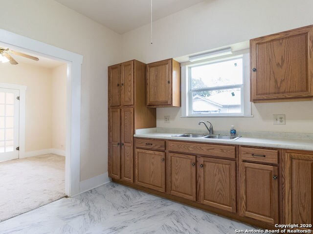 Building Photo - 2327 W Martin St