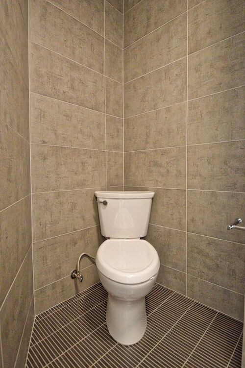 Foto del edificio - 351 E 9th St