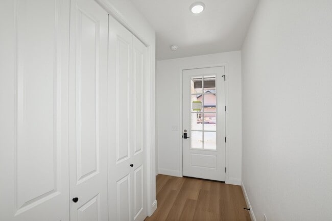 Building Photo - 10424 Tierra Santa Dr