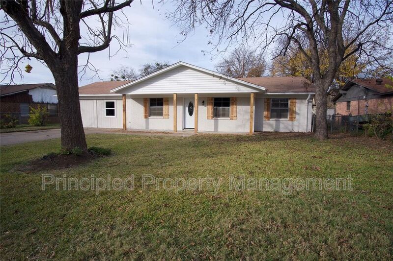 Primary Photo - 1205 SE 21st St