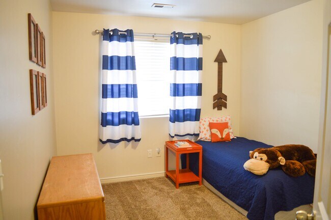 Kid's bedroom 2 - 2128 W 2180 North,