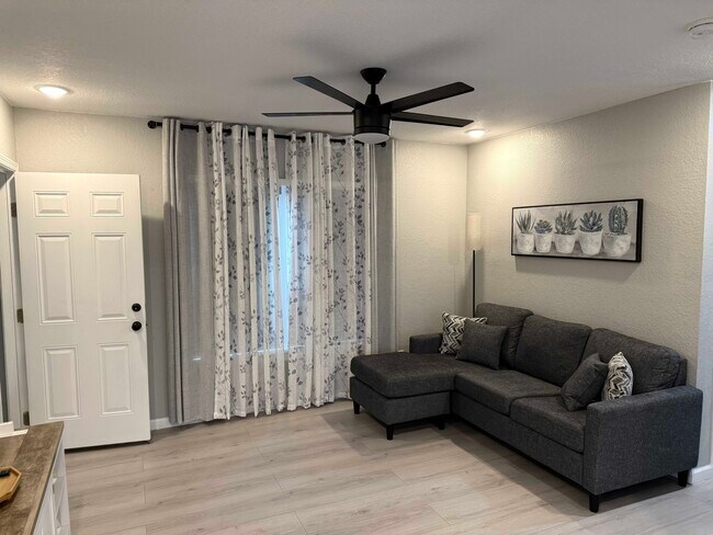 Photo - 2819 S Pine St Townhome