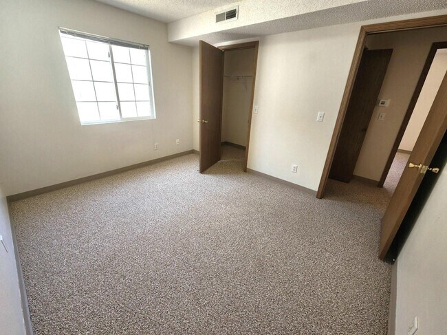 Foto del edificio - 923 Boston Way