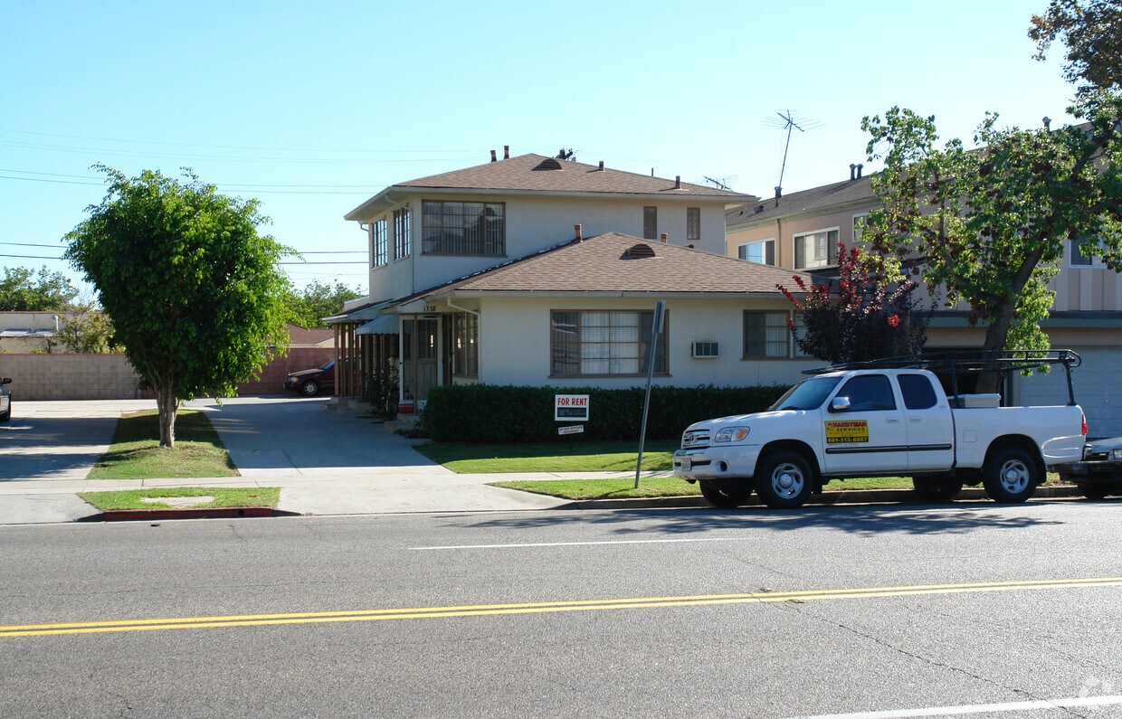 Primary Photo - 1338 E Broadway