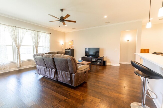 Foto del edificio - Modern Living in Waterford Bend