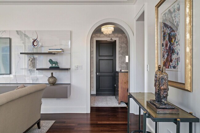 Foto del edificio - 118 E Erie St