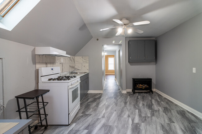 Foto del edificio - 2938 N Dawson Ave