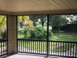 Building Photo - 224 Lake Winnemissett Dr