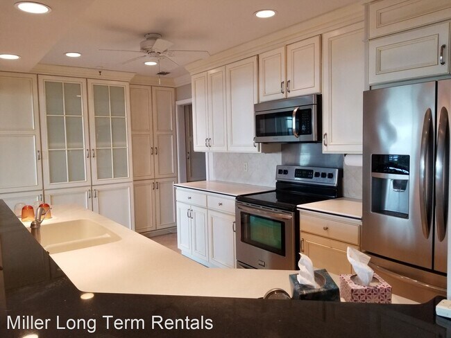 Building Photo - 3 br, 2 bath House - 2 Village North 2 Com...