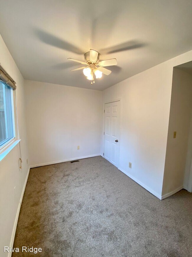 Building Photo - 4 br, 2.5 bath House - 33 Welsh Way