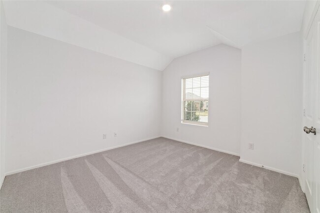 Foto del edificio - 5315 Sleepy Fox Ln