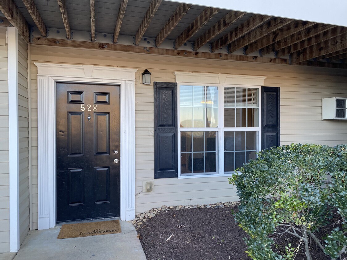 528 Copper Beech Cir, Harrisonburg, VA 22801 Townhome Rentals in